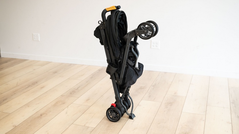 the g-luxe self-stands when folded and locked in place.