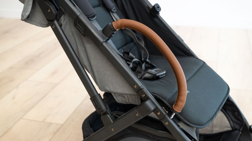 uppababy minu v2 - while the minu v2 has visible rivets, the frame has a nice matte...