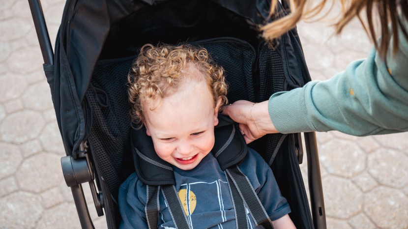 travel stroller - the gb pockit+ features one of our favorite harnesses.