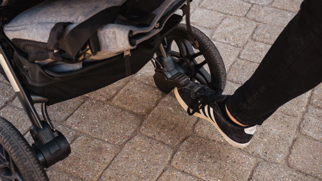 britax b-free - despite being a lift-to-release brake pedal, the britax pedal is...