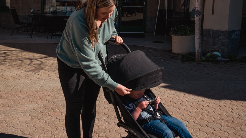 babyzen yoyo2 - the sunshade on the yoyo2 doesn&#039;t extend as far out over the...