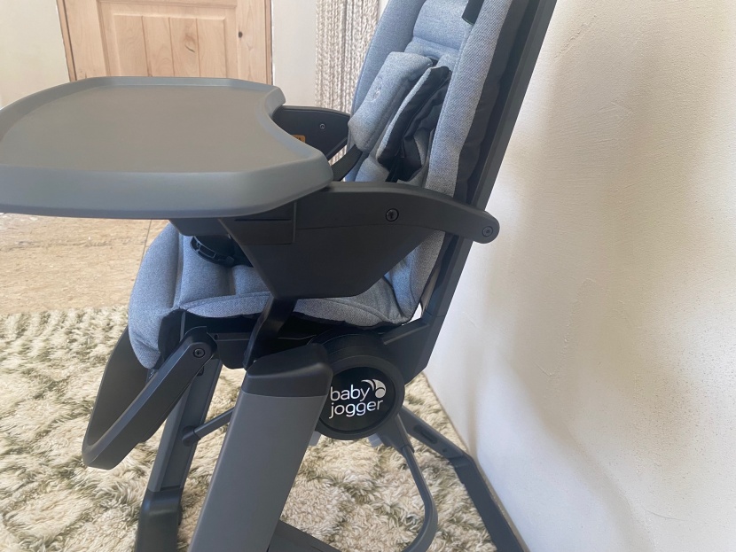 baby jogger city bistro - baby jogger city bistro has a lot of exposed hinges and hardware...