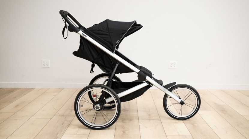 thule glide 2 - the glide 2 seat back reclines enough for napping but not as flat as...