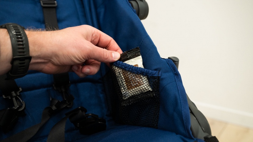 the zoom has passenger pockets on either side of the seat, but they...