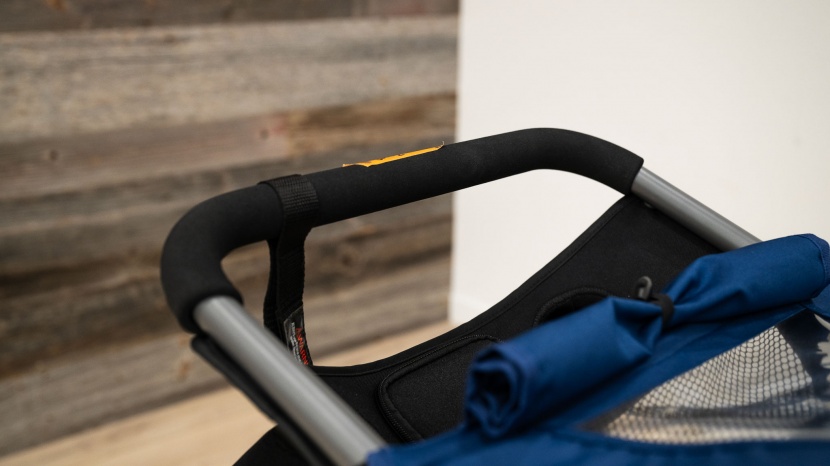 joovy zoom 360 ultralight - the foam cover on the zoom handlebar is not tight all the way around.