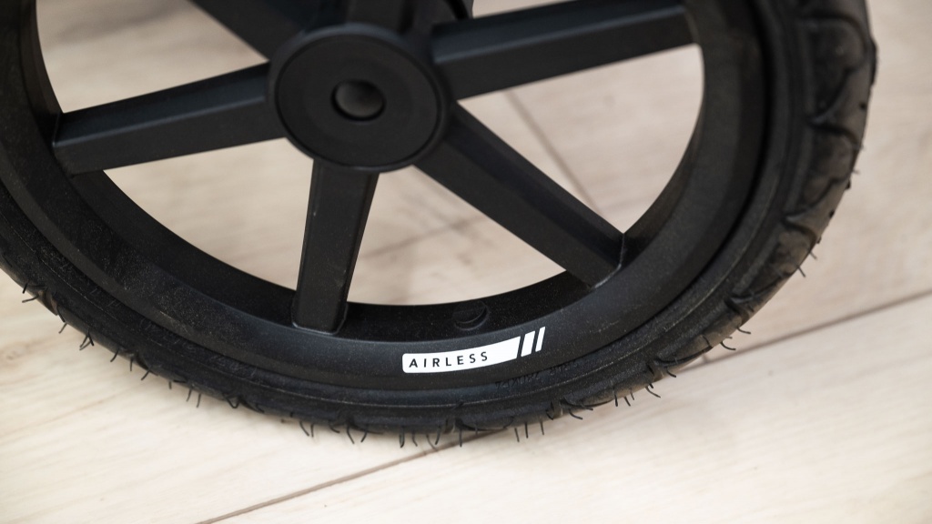 jogging stroller - the guava has wonderful foam-filled tires that traverse all terrains...