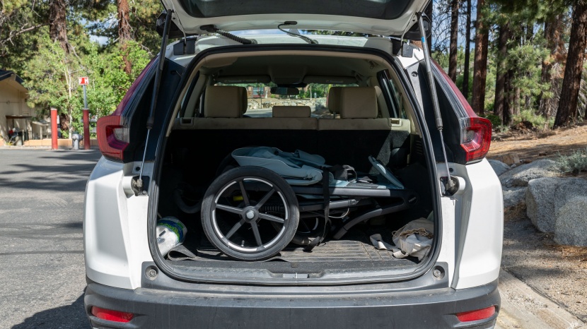 thule urban glide 3 - with relatively average weight and size, this jogger is not...