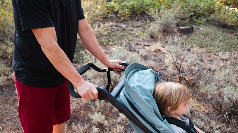 the urban glide 3 has an adjustable handlebar that rotates on a...