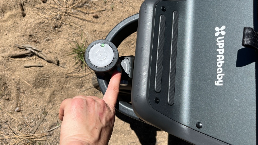 uppababy ridge - the ridge has a locking swivel front wheel and adjustable tracking...