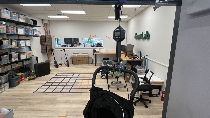 the summit was weighed like all strollers in the review by hanging...