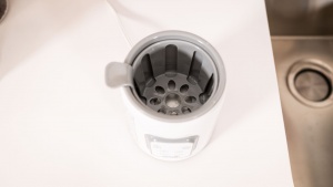 The Grownsy bottle basket can be wiped clean or put in the dish...