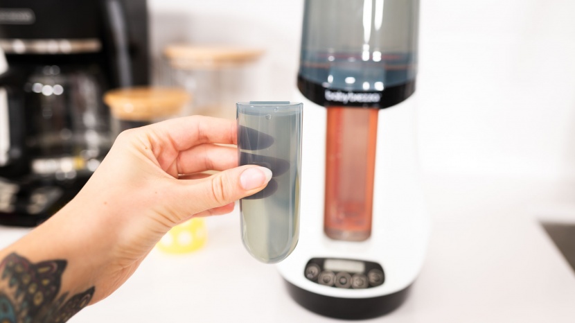 the brezza includes a water container for accurate filling each time.