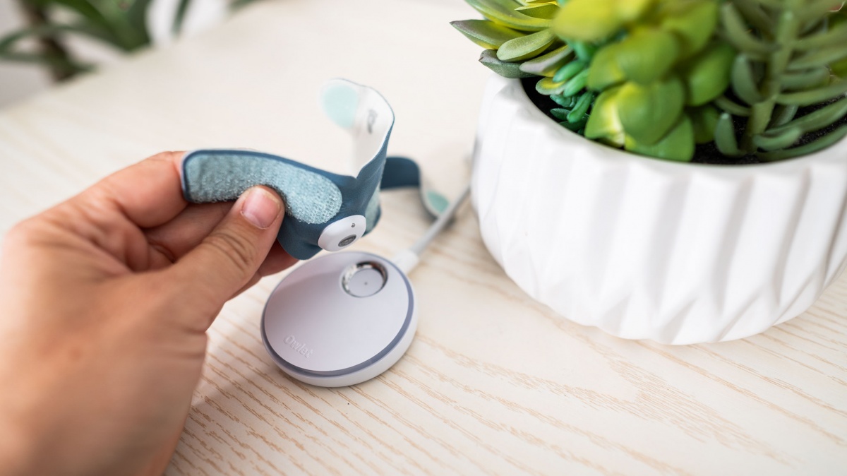 Owlet Dream Duo 2 Smart Review (While the Owlet is a WiFi monitor and has better range than dedicated options, the sock and base station need to...)