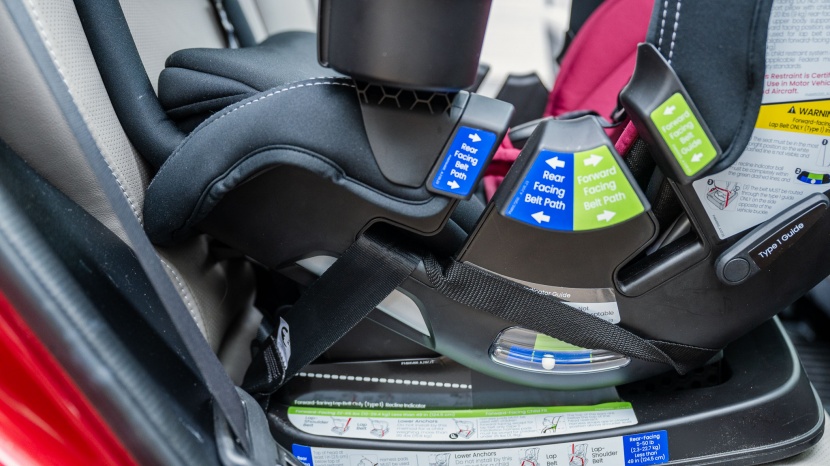 britax poplar s - installing the britax poplar using the latch connectors utilizes the...