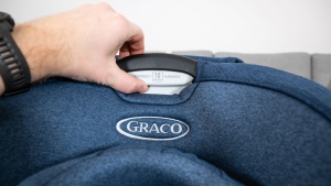 The harness shoulder height on the Turn2Me is adjusted via the...