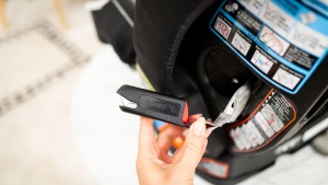 The push-style LATCH connector on the 4Ever is much easier to use...