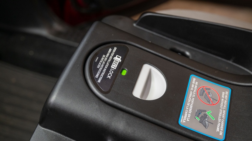 evenflo shyft dualride - we like the color indicator change on the shyft when the lock-off is...