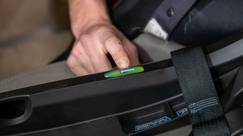 the premier has a bubble-level indicator.