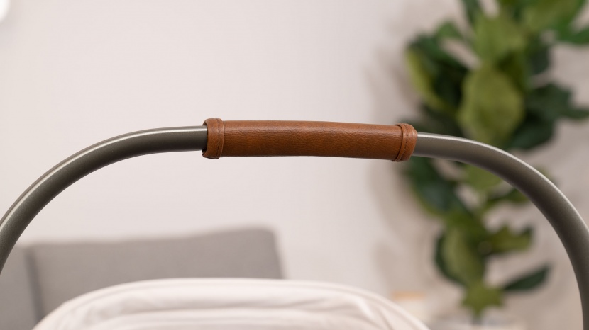 nuna pipa rx - the thin metal handle on the nuna has a thicker leather wrap in the...