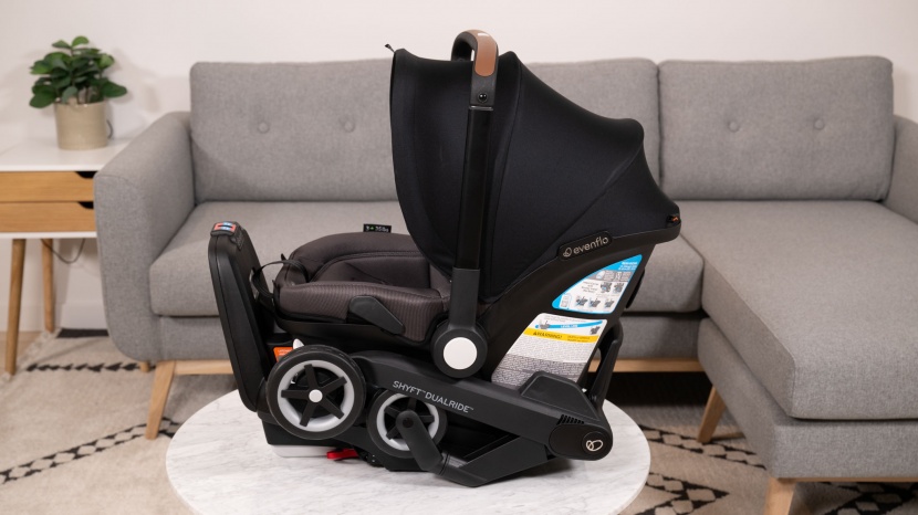 evenflo shyft dualride - this evenflo is of higher quality than we usually see from the...