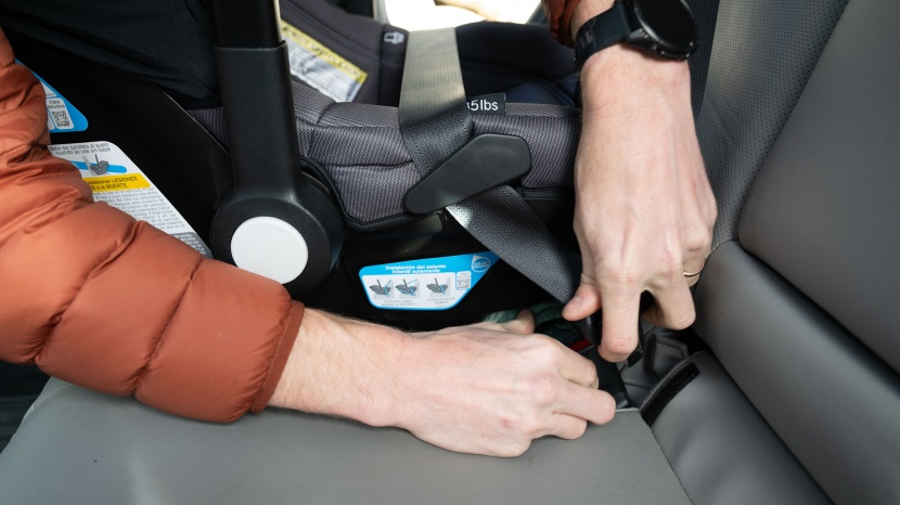 evenflo shyft dualride - the belt path on the shyft is easy to follow, and there is enough...