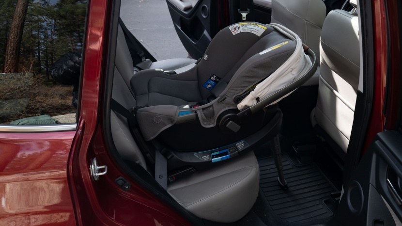nuna pipa rx - installing the nuna with the vehicle belt is super easy and includes...
