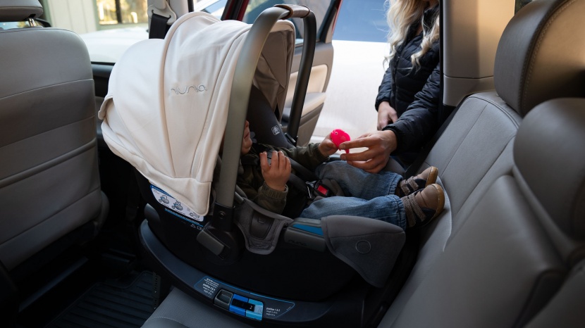 nuna pipa rx - the sides of the nuna canopy rub the inside of the handle, which...