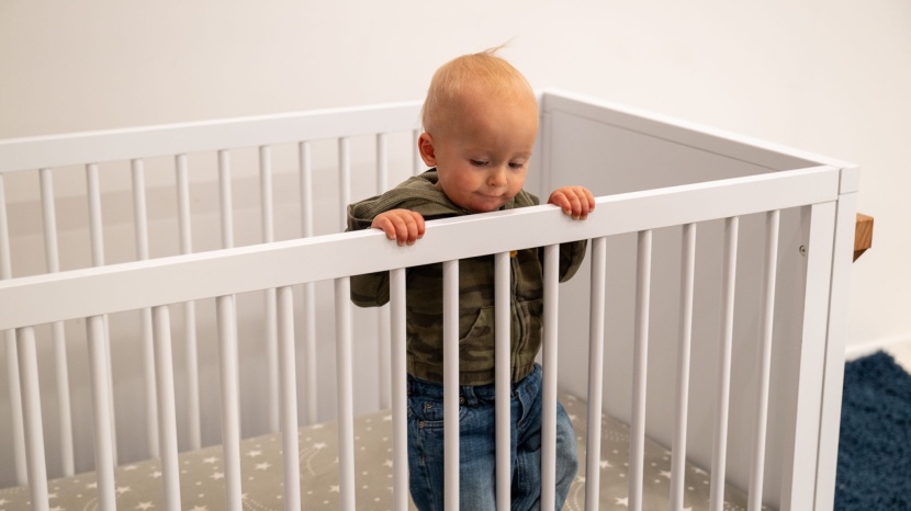 baby crib - finding a crib with the fewest concerning chemicals and lower levels...