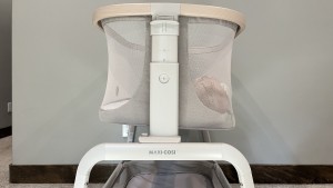 The Maxi-Cosi has an obvious and concerning five-degree tilt.