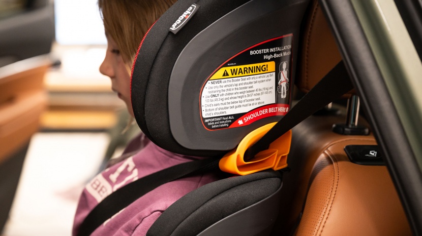 threading the shoulder belt on the kidfit is pretty easy, and the...