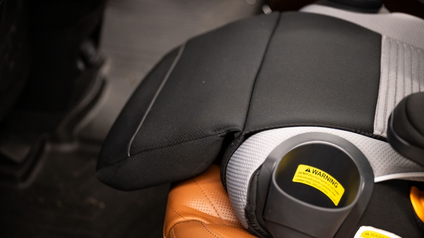 chicco kidfit zip air plus 2-in-1 - we love the leg support on the air plus and think it offers helpful...