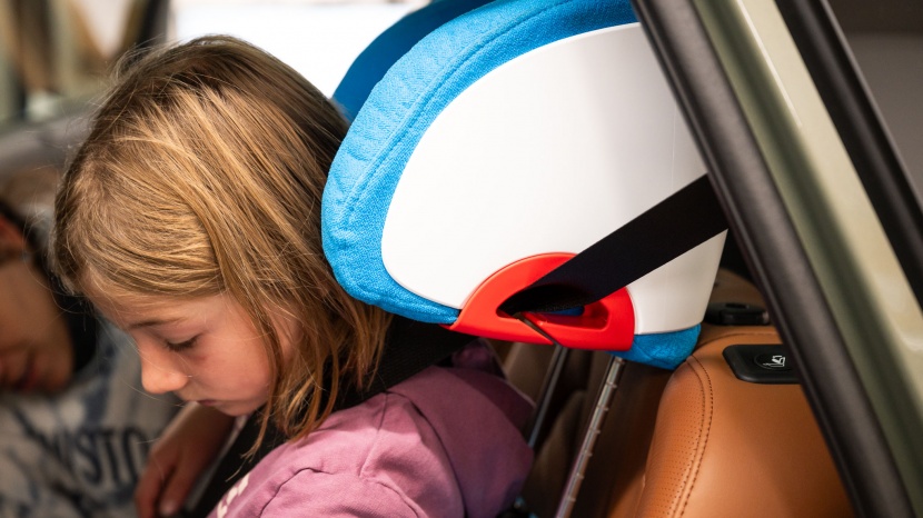 something about the shape or design of the clek makes it challenging...