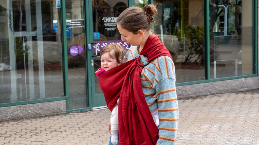 nalakai ring sling - many parents find the nalakai to be comfortable, but longer periods...