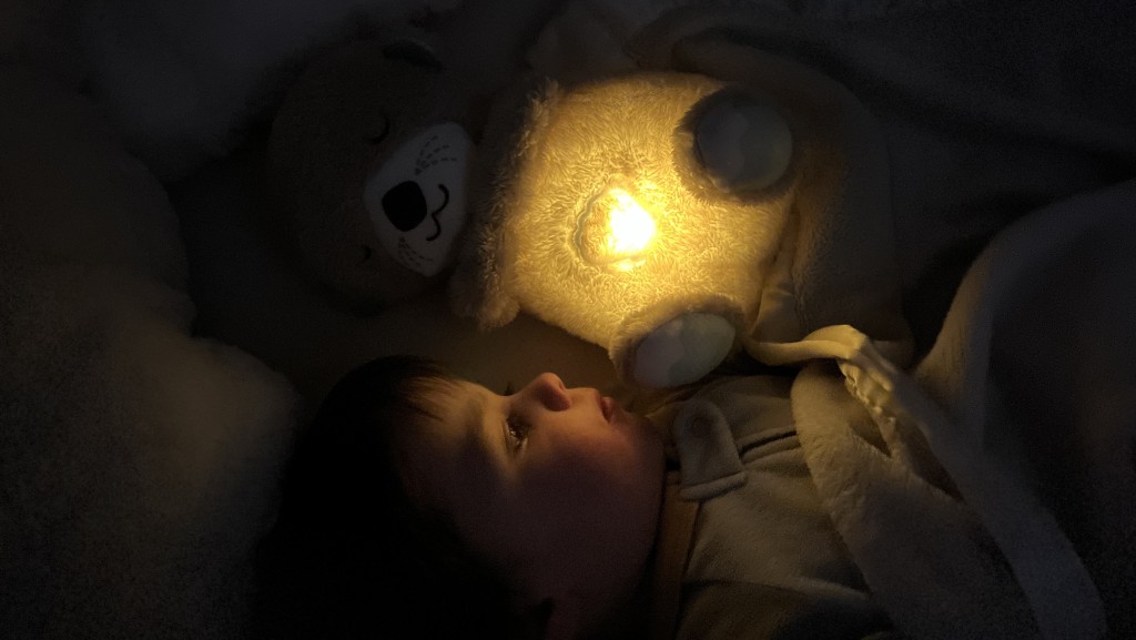 sound machine baby - a familiar sound machine can calm your child and help them fall...