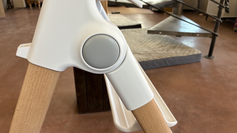 munchkin float - the munchkin float practically sets up itself it is so easy.