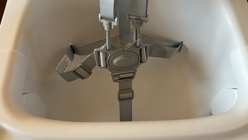 munchkin float - the five-point restraint is handy to use but has a lot of places for...