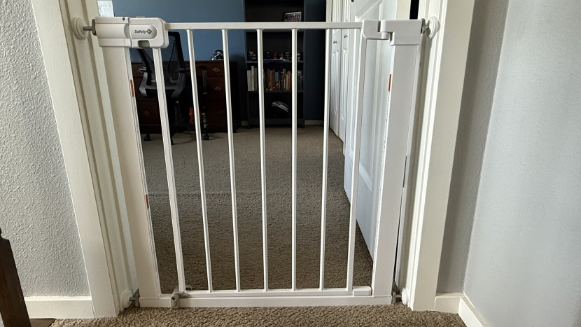 baby gate - the safety 1st gate installs quickly, features a one-handed open and...