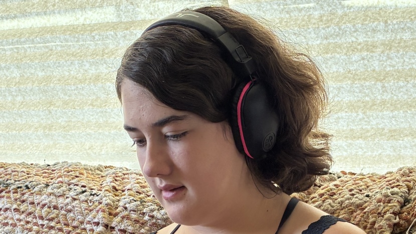 kids headphones - an over-ear design covers the entire ear rather than sitting on top...