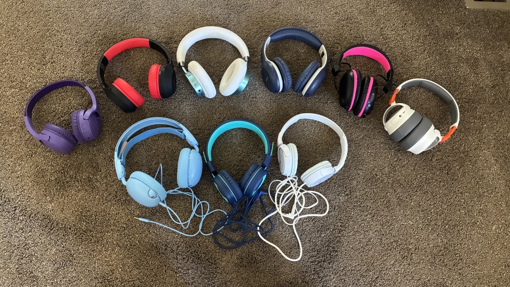 How to Choose Foldable Or Compact Headphones: Ultimate Buying Guide