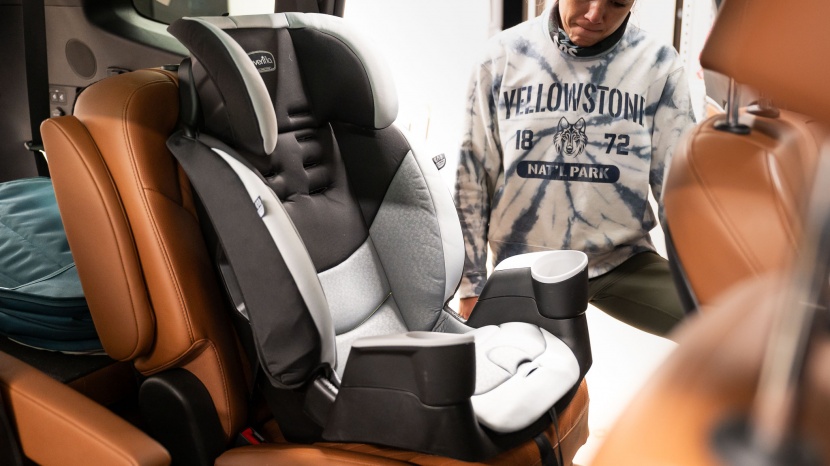 evenflo maestro sport 2-in-1 - despite the evenflo&#039;s headrest that cannot be adjusted for height...