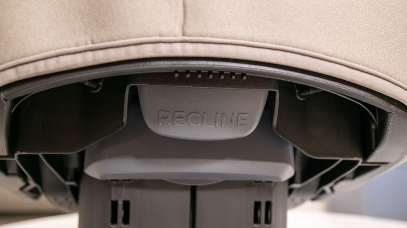 the saffron's recline adjustment is easy to use, but easier to use...