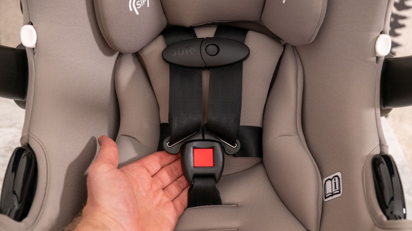 joie rue - the chest clip on the rue doesn&#039;t slide as smoothly as some...