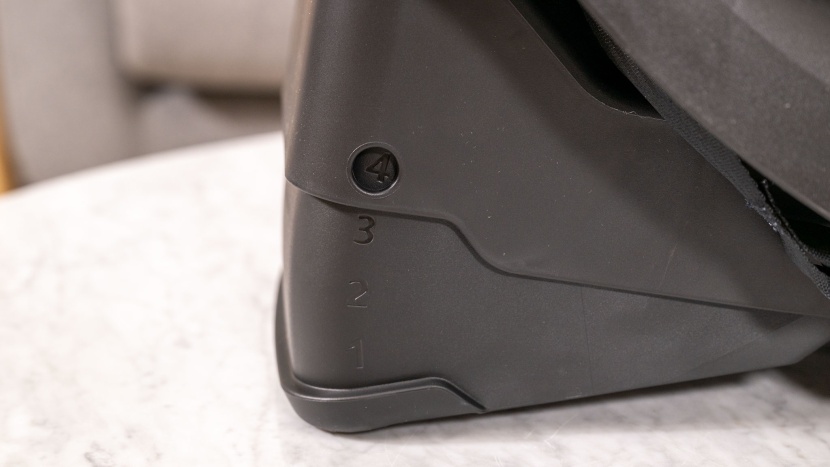 the recline on the rue has four possible heights.