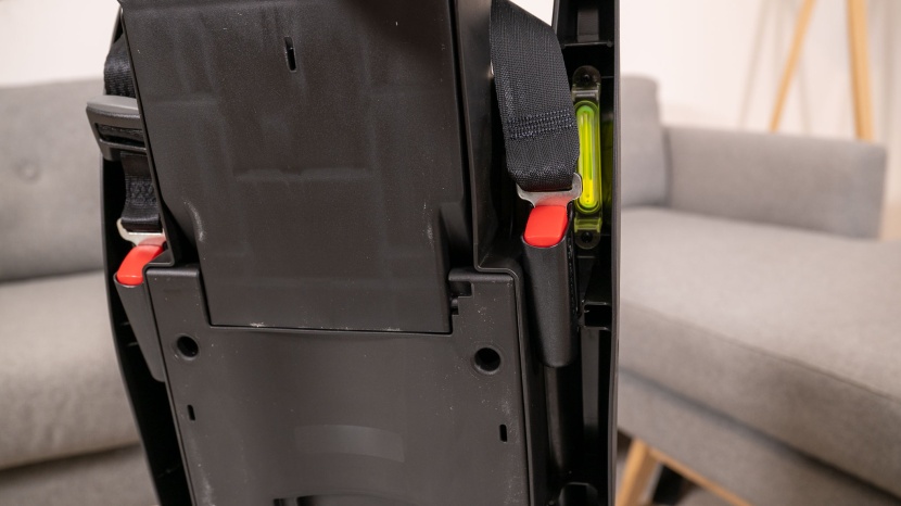 joie rue - the rue latch connectors clip onto the bottom of the base when not...