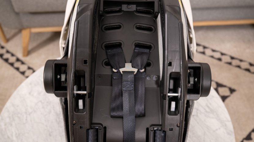 romer juni - the two-loop design for the back splitter plate on the romer has a...