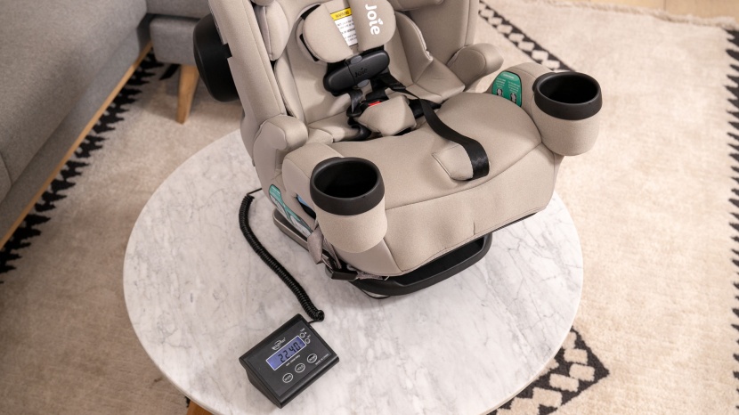 joie saffron si - at almost 23 lbs, the saffron is heavy, but it isn&#039;t the biggest...