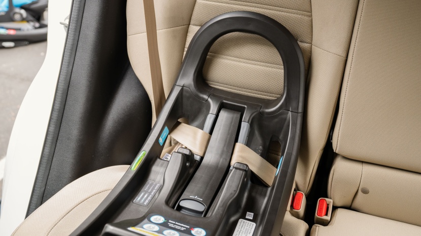 joie rue - while the rue lockoff is easy to use and the pathway is easy, the...