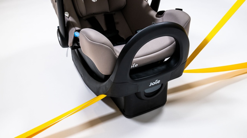 the rue belt path is on the foot end of the base.