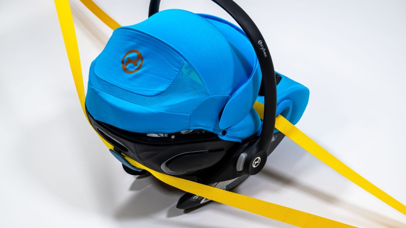 the back of the cloud's shell includes a color-coded clip to lock...