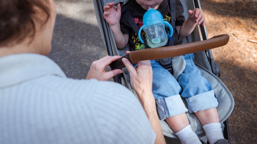 nuna trvl - the nuna&#039;s removable bumper bar, covered in leatherette, also...